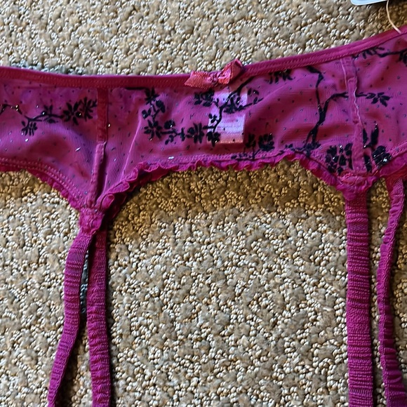 Burgundy Garter Belt - Picture 3 of 7